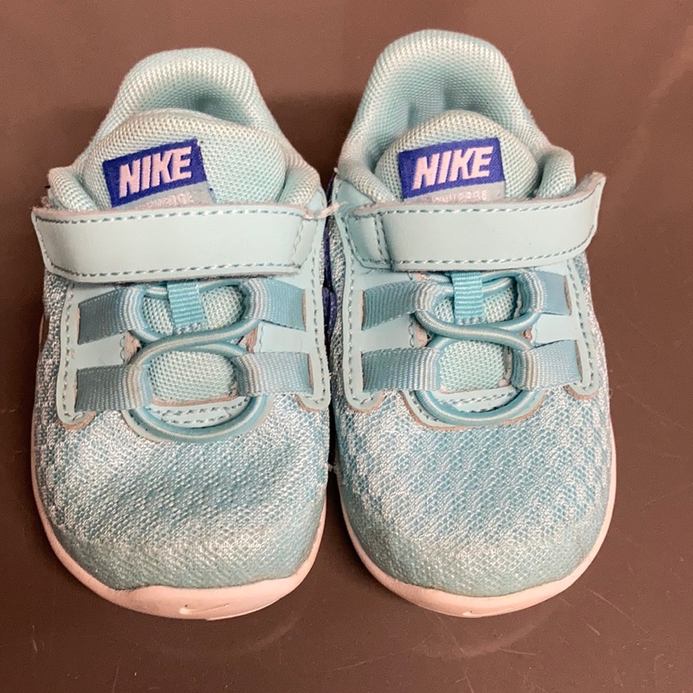 Toddler size 3 Nike’s GUC